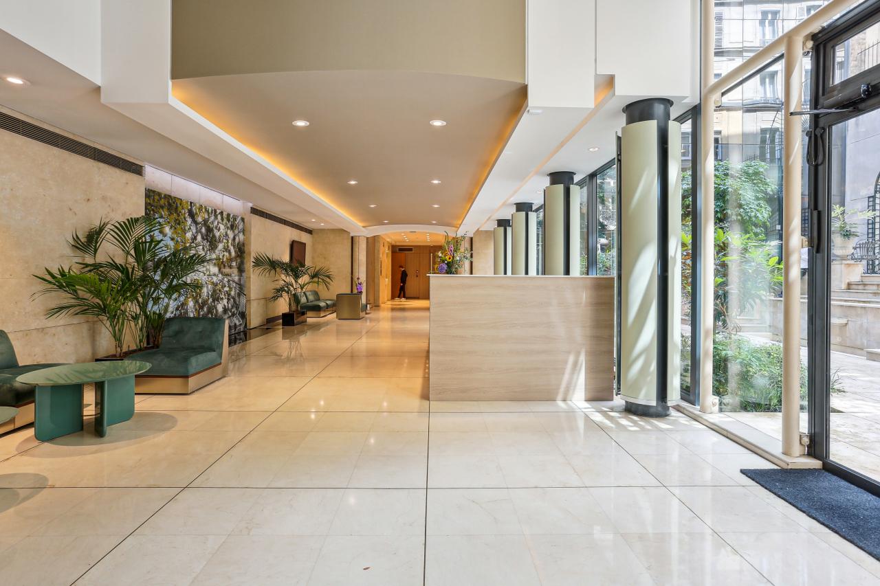 Bureau Paris 1953m² Location bureau Paris OLBUR2100820 4